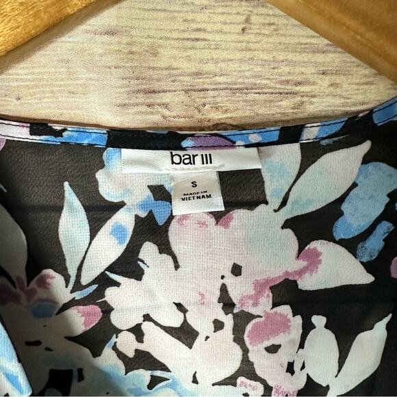 NWT Bar III Farah Botanical Wrap Top - Picture 4 of 9